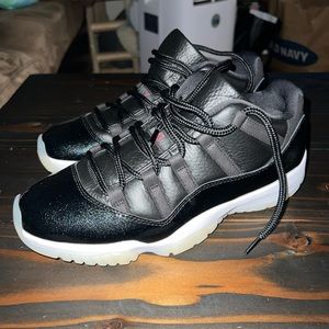 Jordan retro 11 low “72-10”
